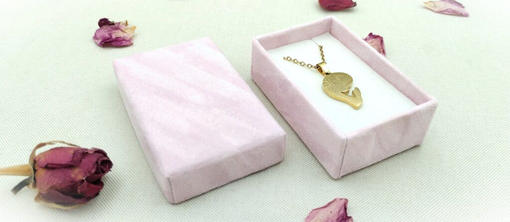 Pudełko różowe 8x5x3