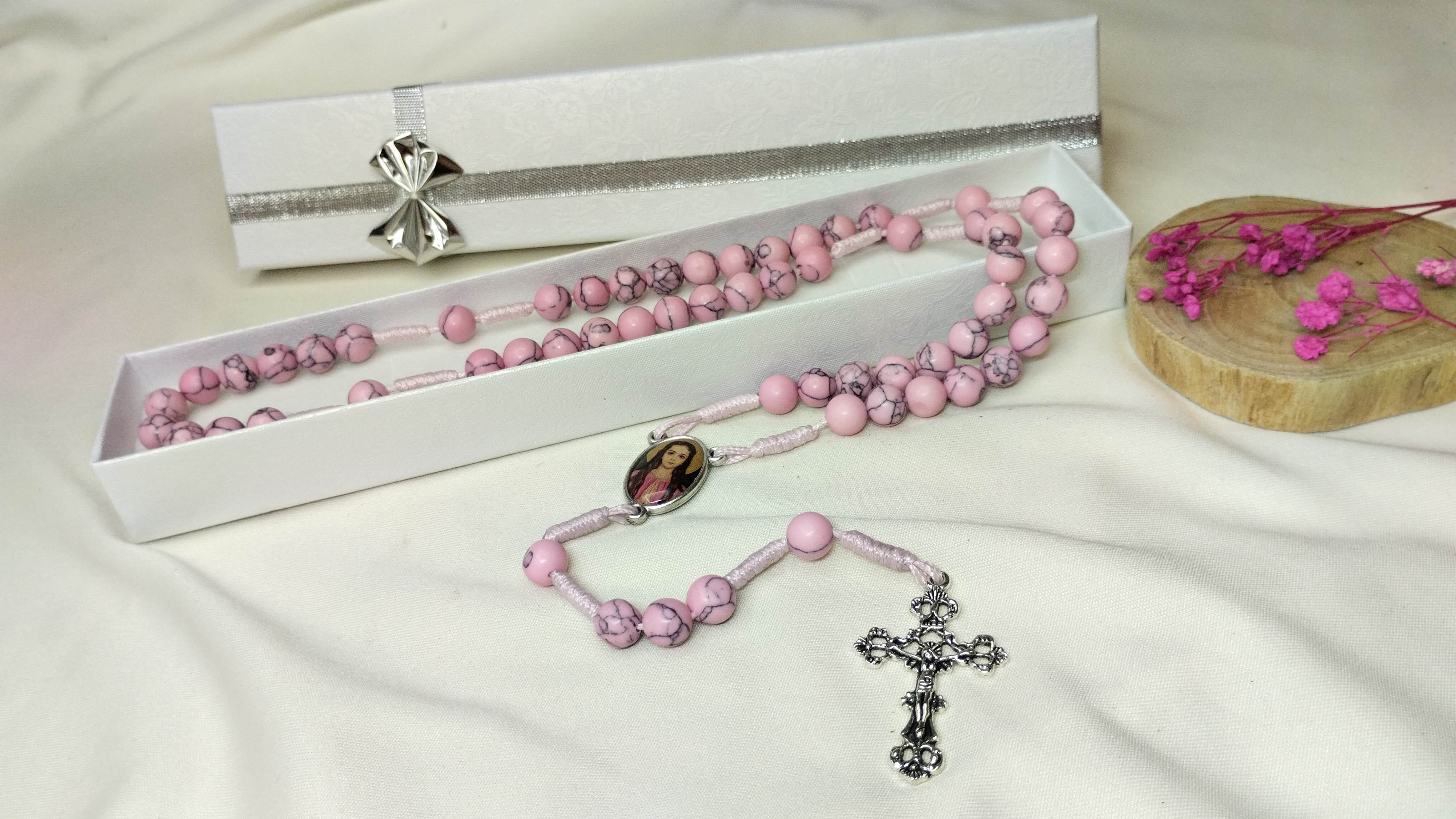 Różaniec 8mm „Patronka Czystości"