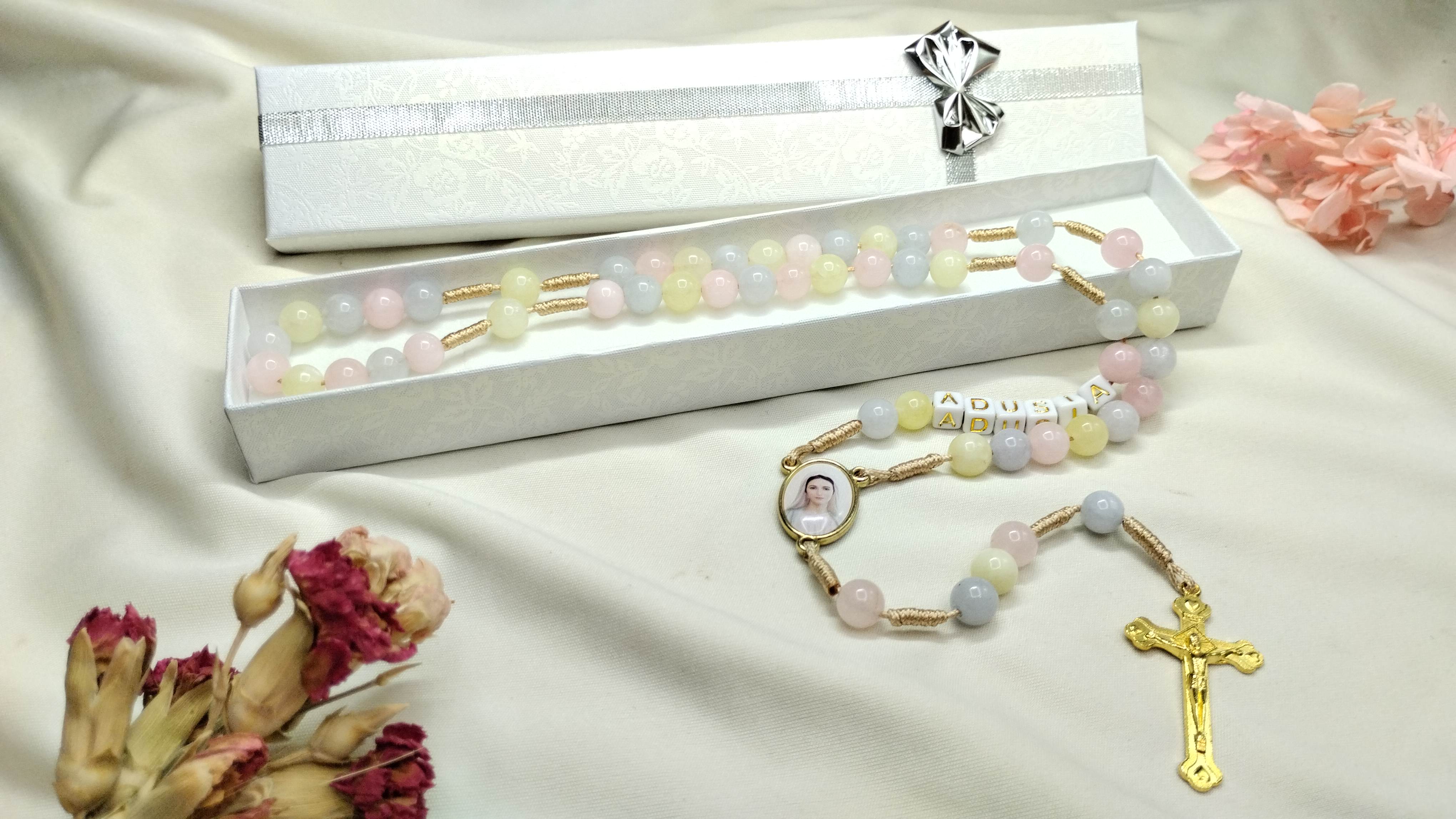 Różaniec 8mm "W Jej Ramionach"