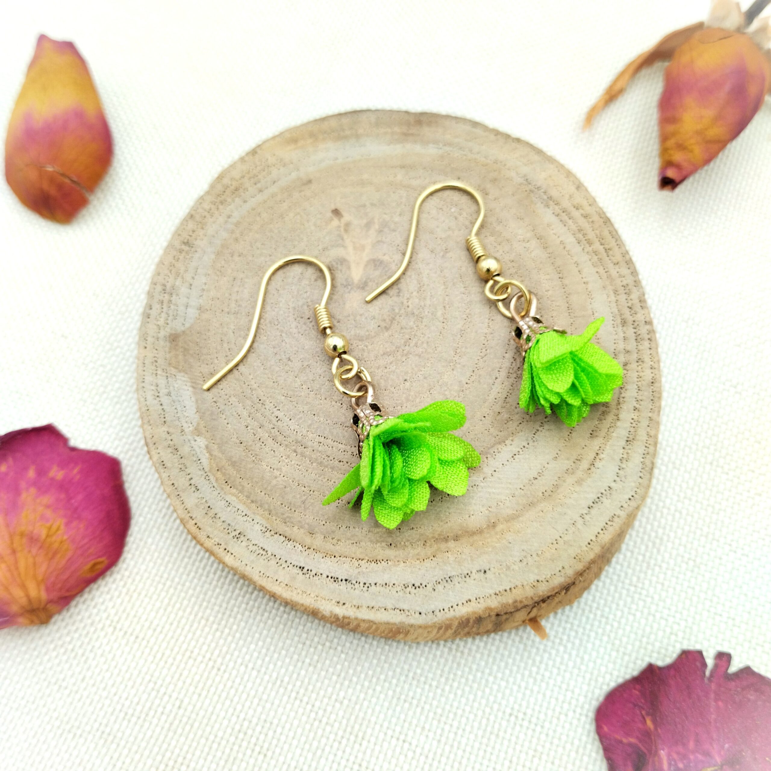 Kolczyki groszkowa zieleń 4cm "Rozkwit"