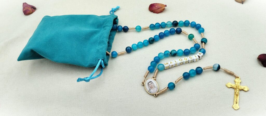 Różaniec 8mm "Królowa Aniołów"