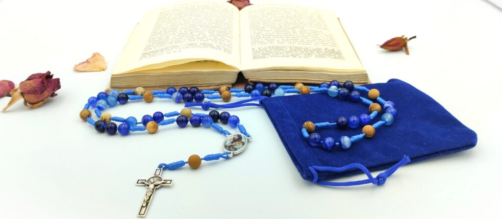 Różaniec 8mm "Opoka Świętego Józefa"