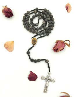 Różaniec 8mm „Tarcza Świętego Michała”